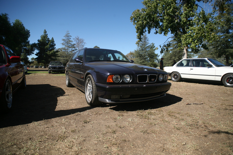 Illustration for article titled SoCal Vintage BMWs: Where the turn-signal-using BMW owners come to play